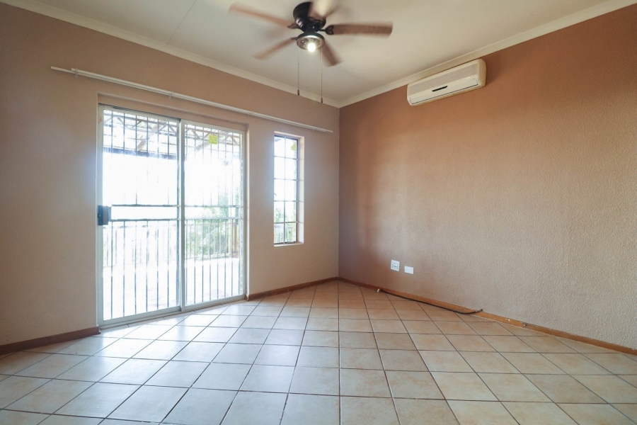 3 Bedroom Property for Sale in Safari Gardens North West